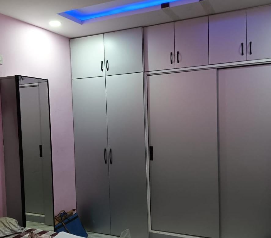 aluminum wardrobe