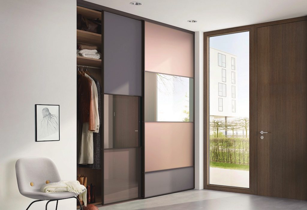 Sliding-4-qpxt95zyks0ke2y63oz2flvwf1i13gmdak3mp14orc