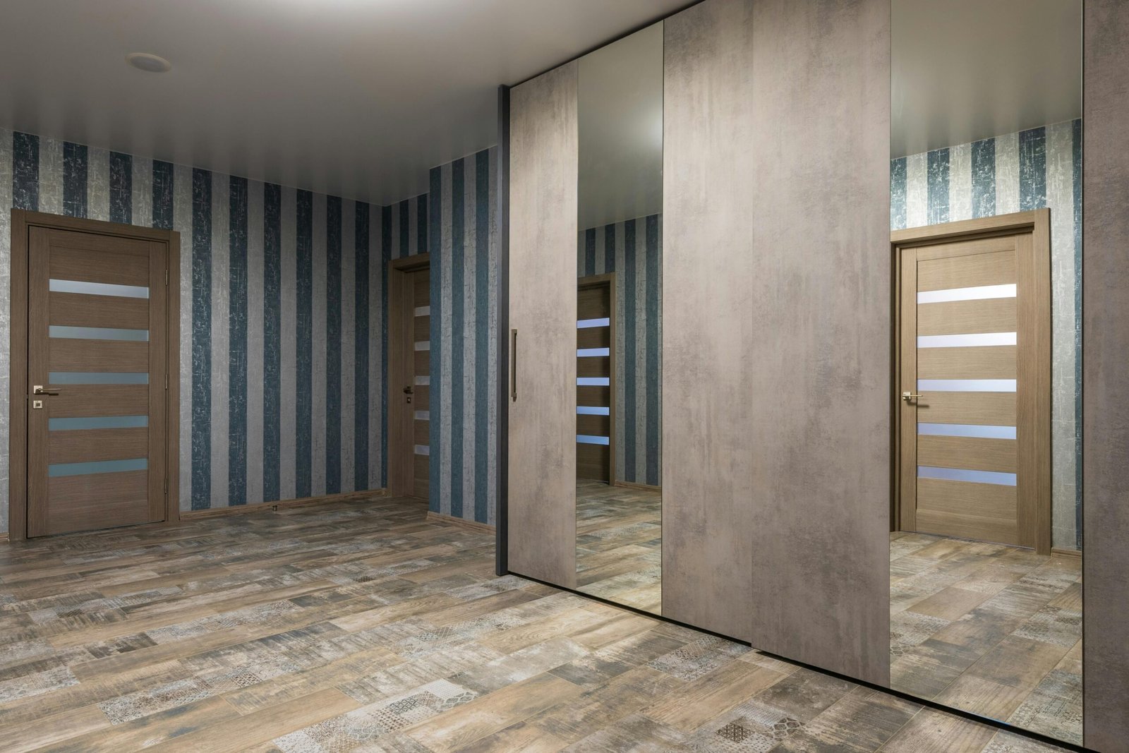 Textured glass wardrobe Medchal