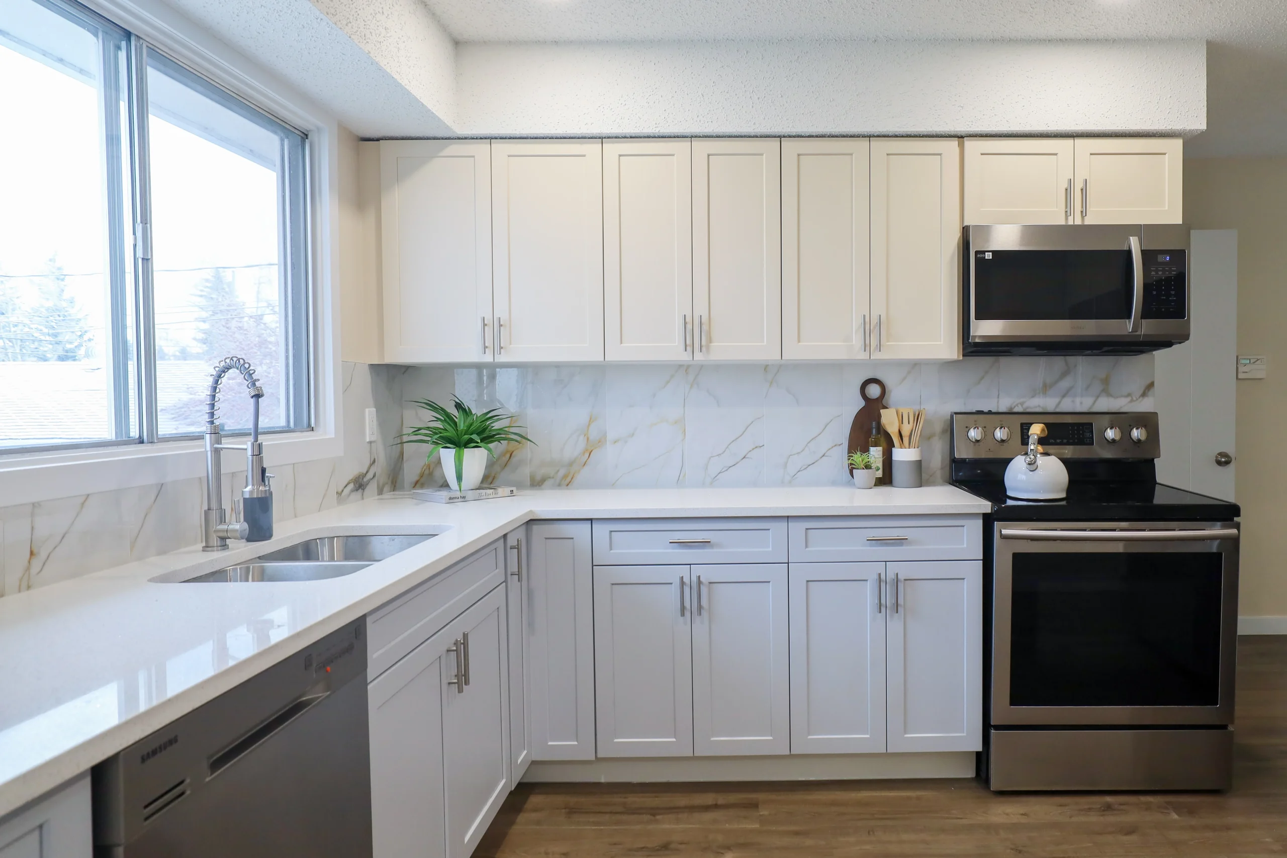 Classic L-shape aluminium modular kitchen, Metal & More Interiors Hyderabad